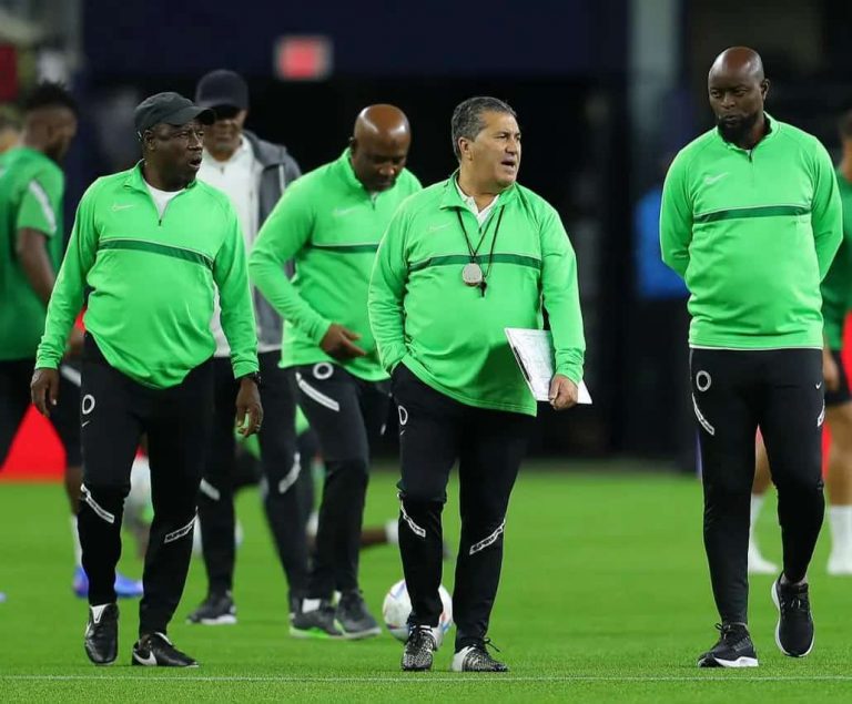 Peseiro Reduces His Nigerian Assistants To Ball Boys During Super Eagles Training