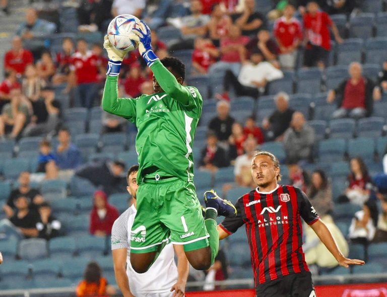 Adeleye In Prime Position To Dislodge Uzoho, Okoye As Super Eagles First Choice For Algeria Friendly