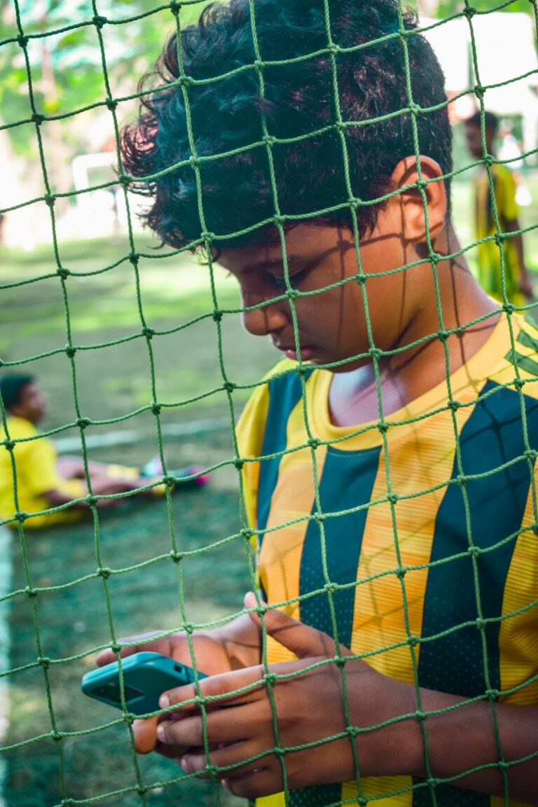 How Football Fans and Tech Enthusiasts Are Turning to the Best Telegram Client Apps for Smarter Matchday Chats